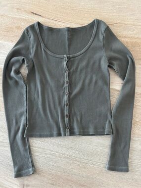 Brandy Melville Olive Button-Front Ribbed Long Sleeve Top